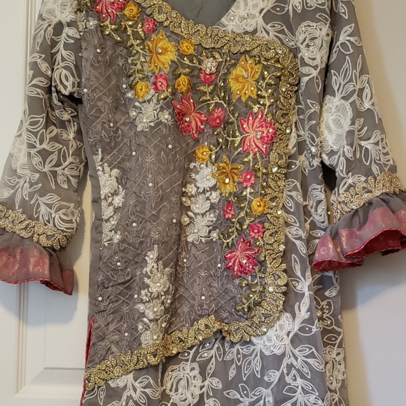 Pakistani style 3 piece outfit - Picture 3 of 3